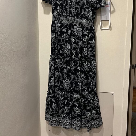 Max Studio Tiered Maxi Dress - Picture 2 of 5